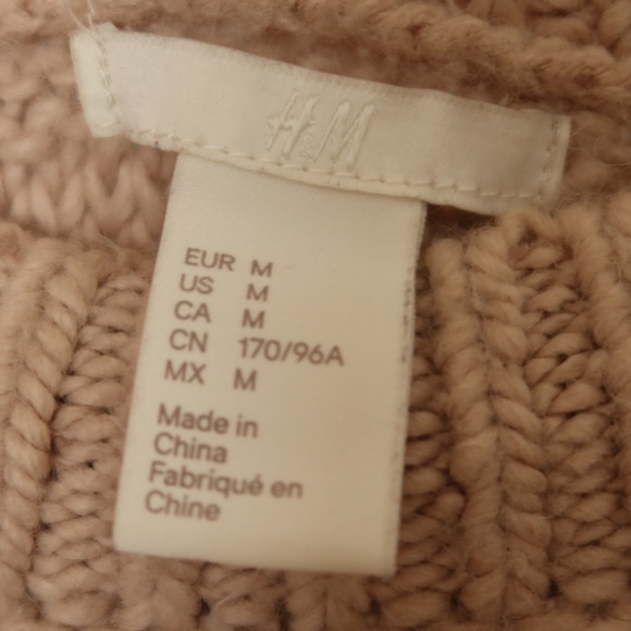 Oversized H&M Sweater - Picture 4 of 4